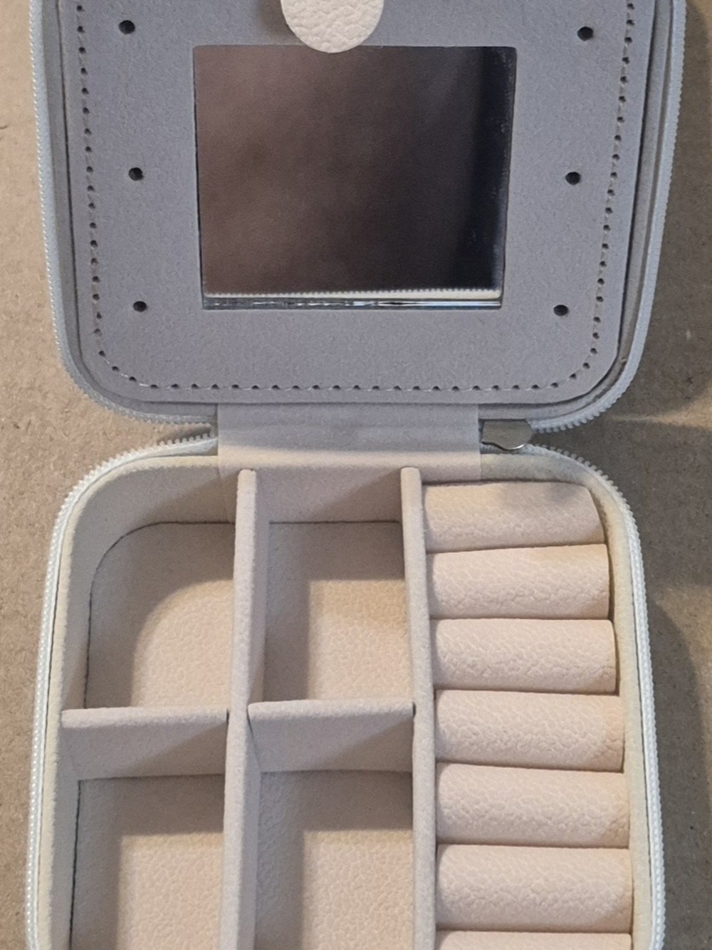 Compact Jewelry Organizer Travel Case with Mirror